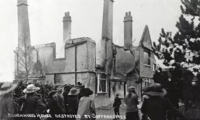 Roughwood house burnt down by suffragettes 1911 aa