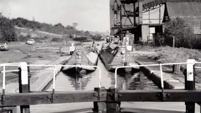 Croxleymillsfromlock