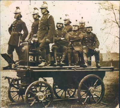 Rickmansworth Fire Engine and Crew