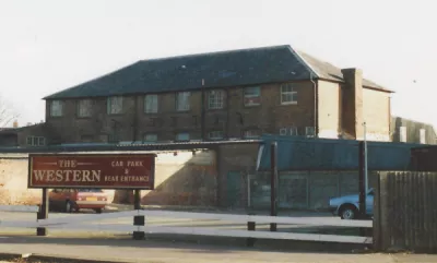 Franklins bottling plant in 1990