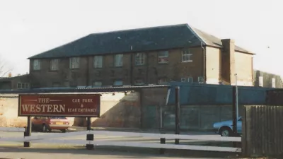 Franklins bottling plant in 1990